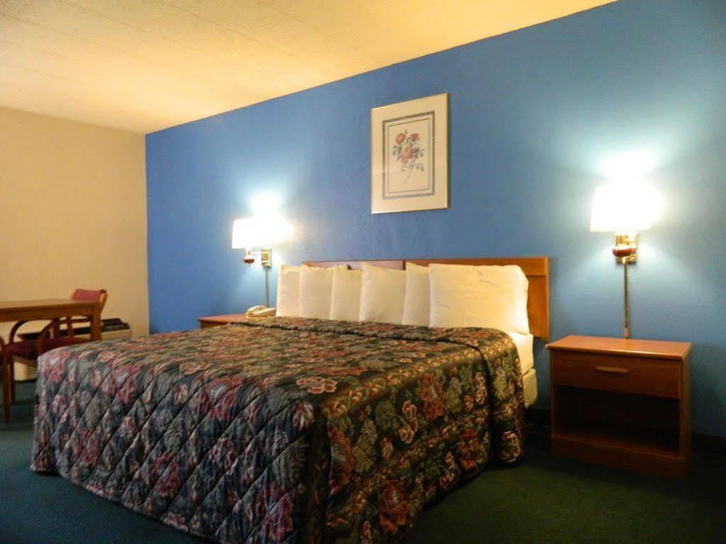 Motel 6-New Stanton, Pa Eksteriør bilde