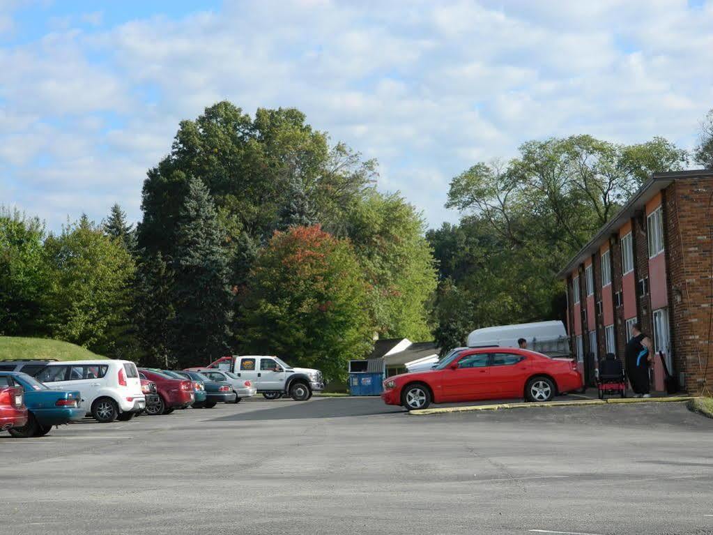 Motel 6-New Stanton, Pa Eksteriør bilde