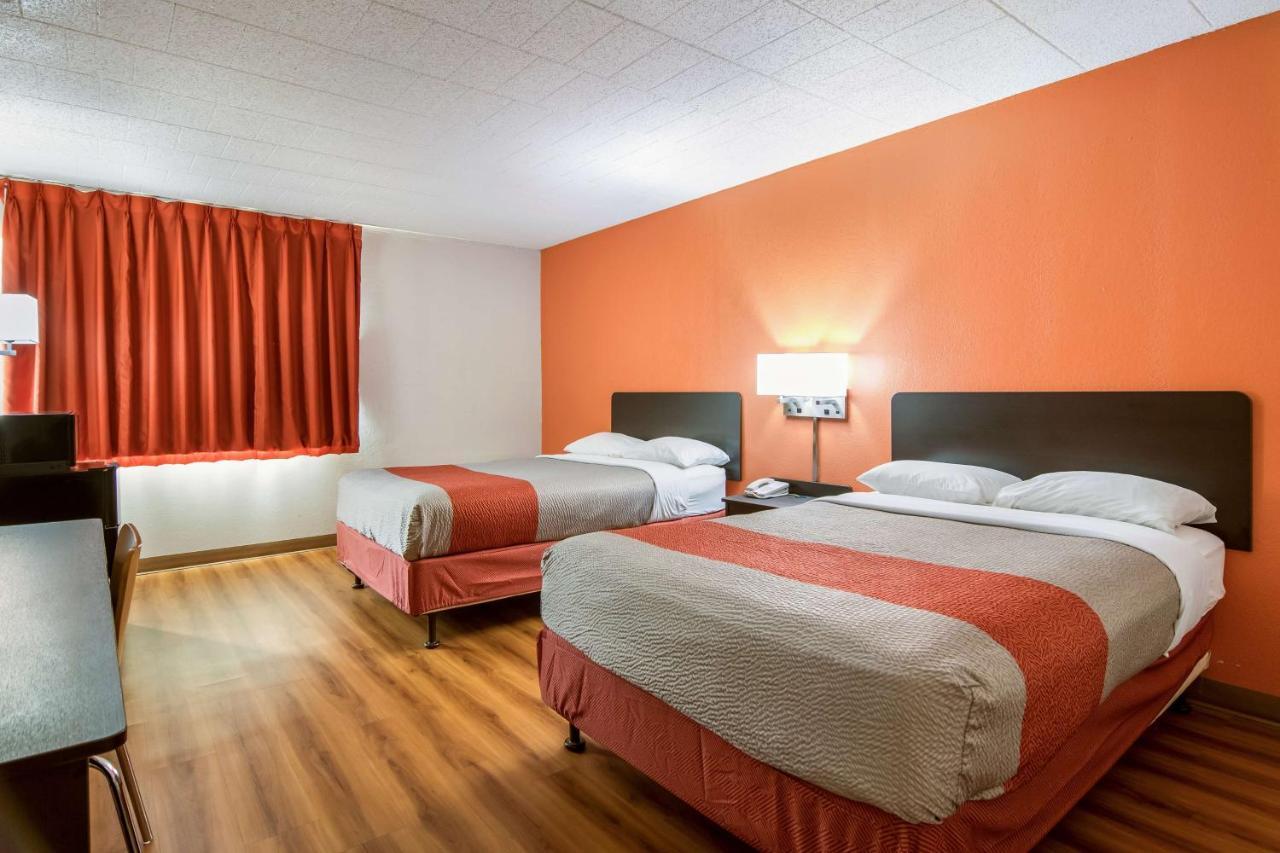 Motel 6-New Stanton, Pa Eksteriør bilde
