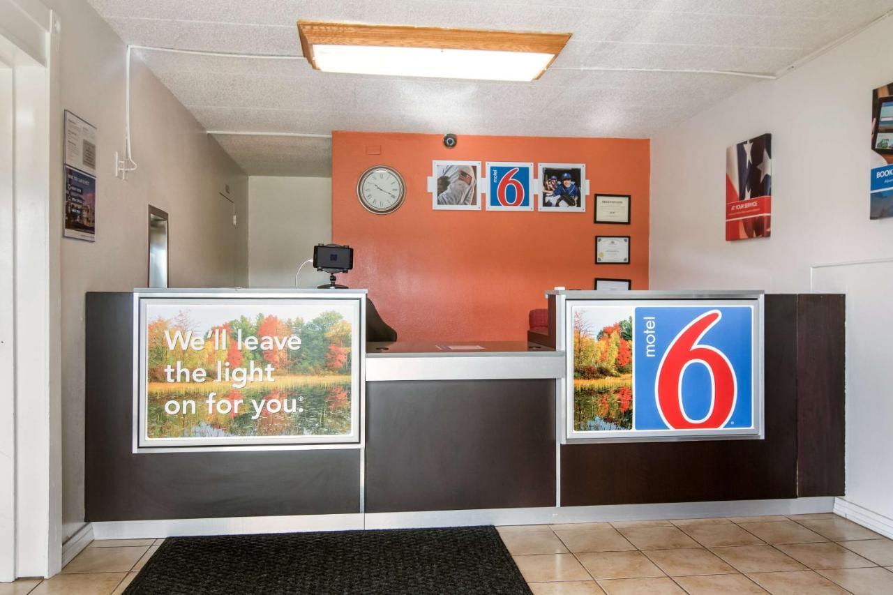 Motel 6-New Stanton, Pa Eksteriør bilde